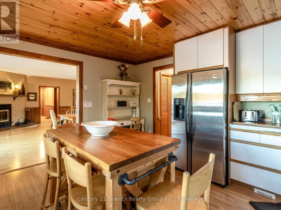 1317 Sullivan Drive, Haliburton Lake
