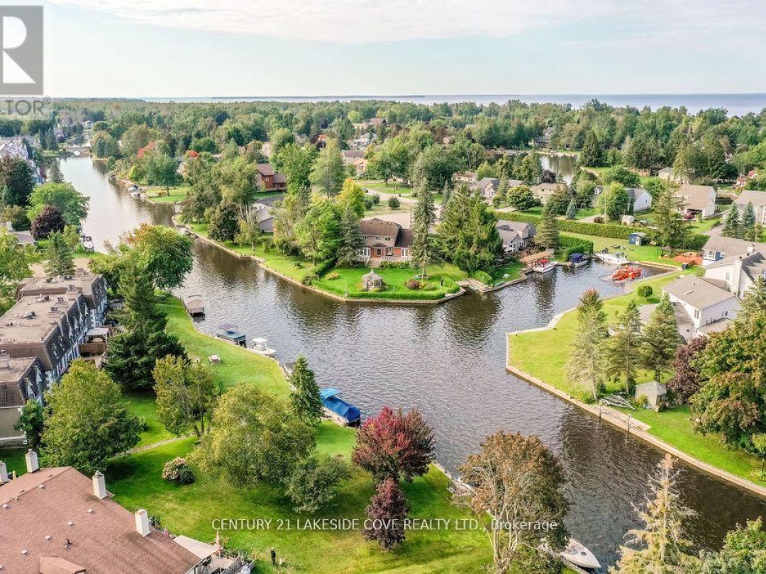 UNIT #7 - 70 LAGUNA PARKWAY, 