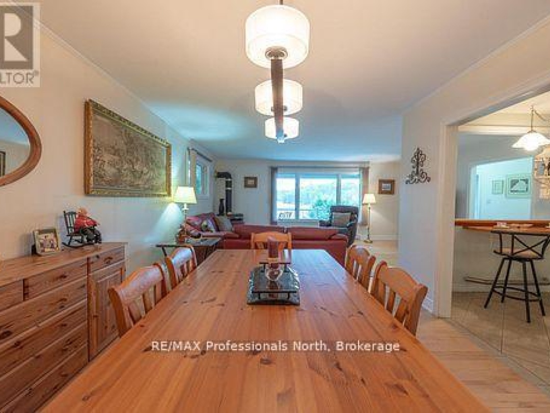 1981 HORSESHOE LAKE ROAD, Horseshoe Lake