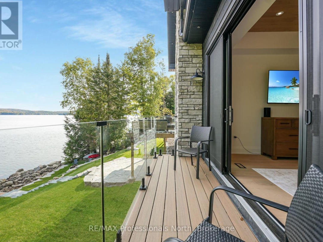 1015 TREASURE DRIVE, 