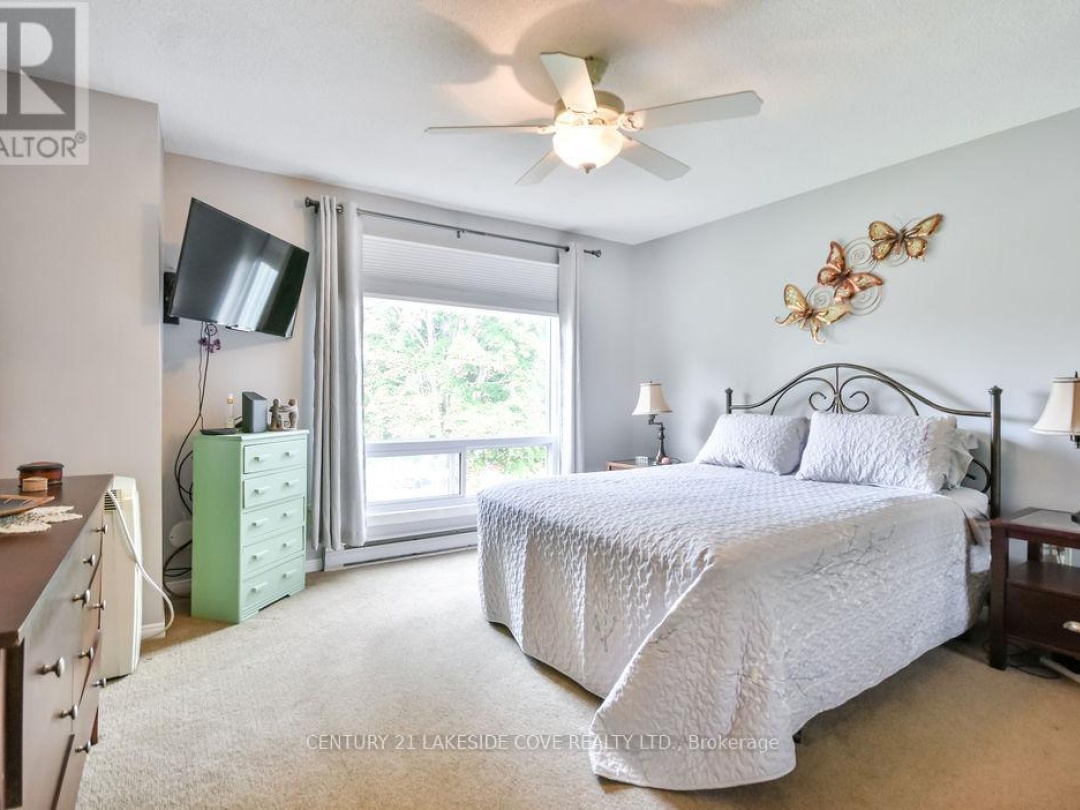 UNIT #7 - 70 LAGUNA PARKWAY, 