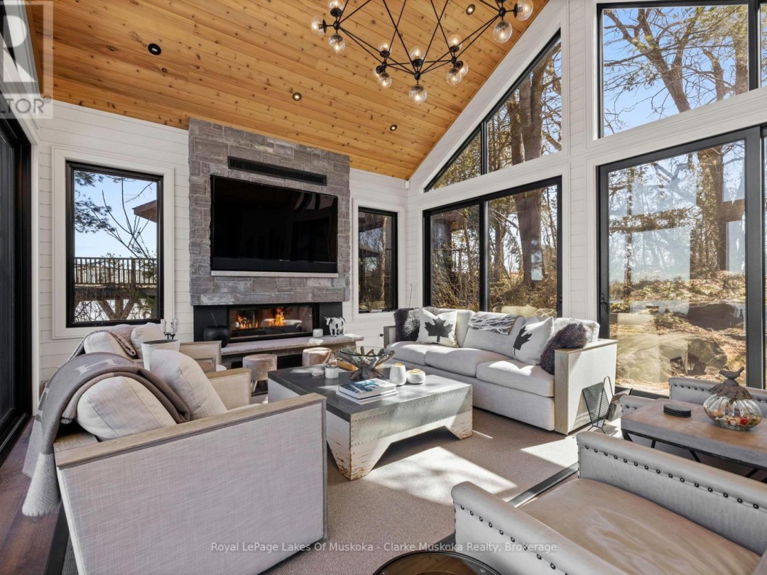 305 Wapaska Crescent, Lake Muskoka