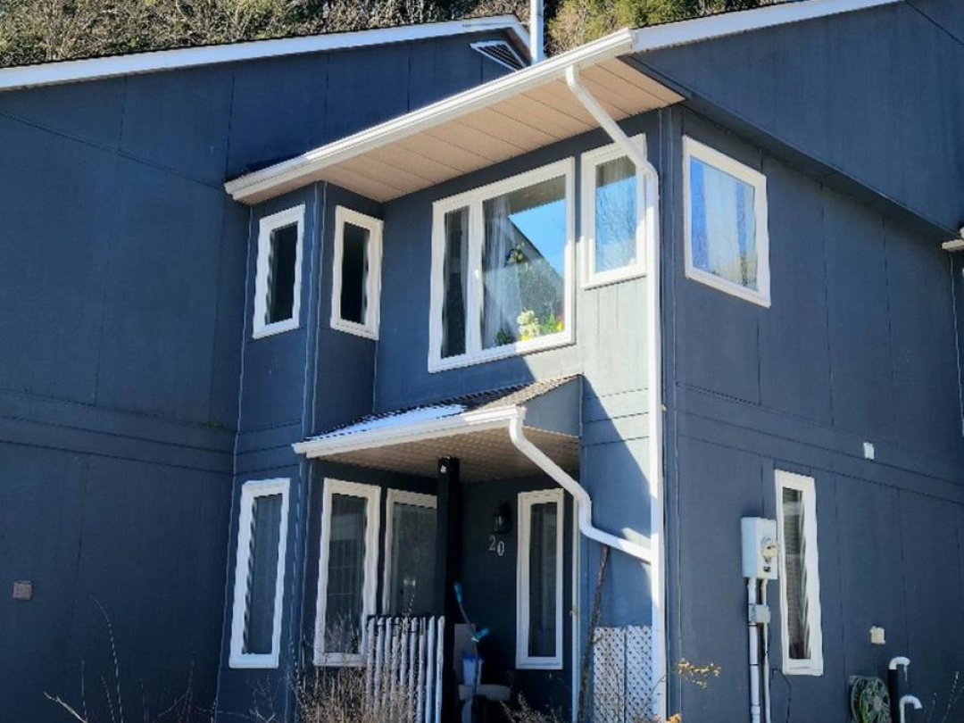 20 - 1591 HIDDEN VALLEY ROAD, 