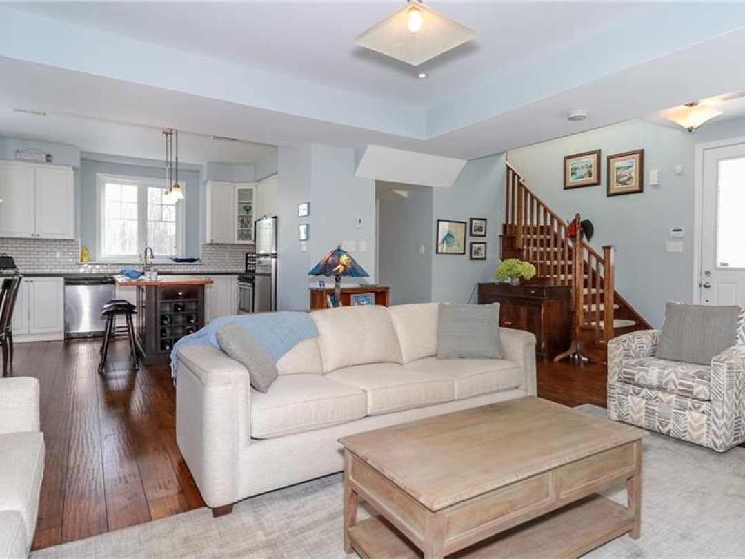 22 Marina Village Drive, Georgian Bay