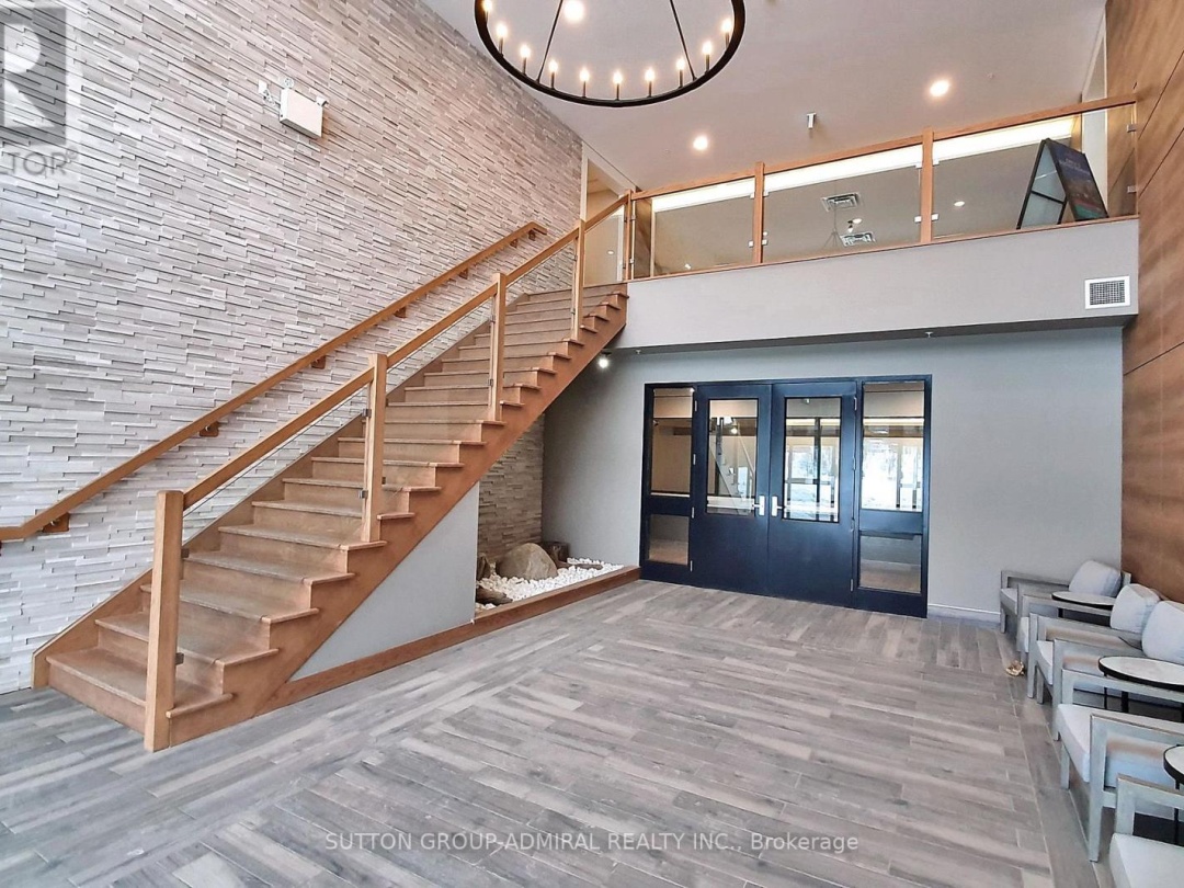 425 - 25 PEN LAKE POINT ROAD, 