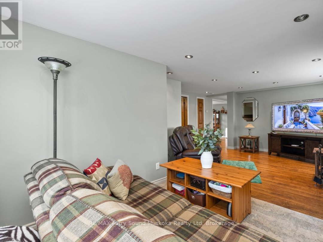 2 Melissa Street, Parry Sound