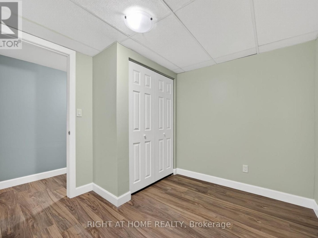 112 BORLAND STREET E, 