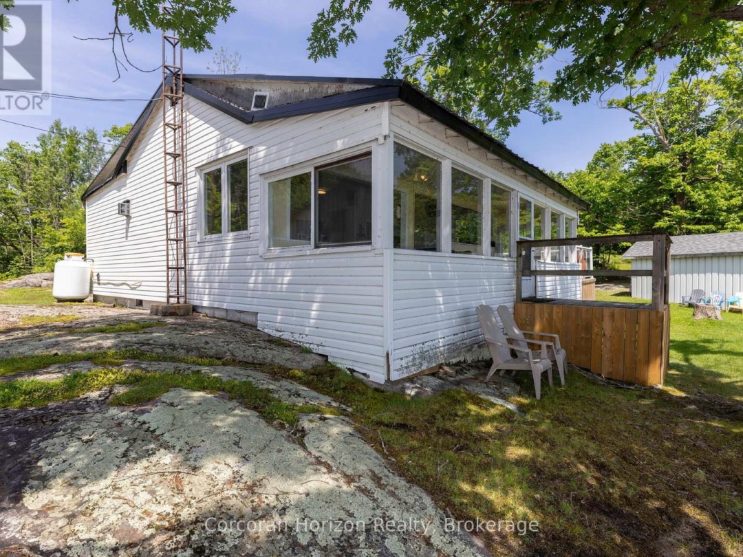68 Wolverine Beach Rd, Georgian Bay