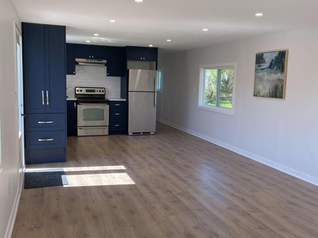 8 BENSLEY DRIVE, 