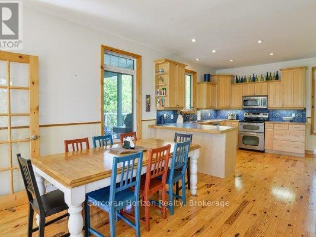 1320 ISLAND 360 ISLAND, 