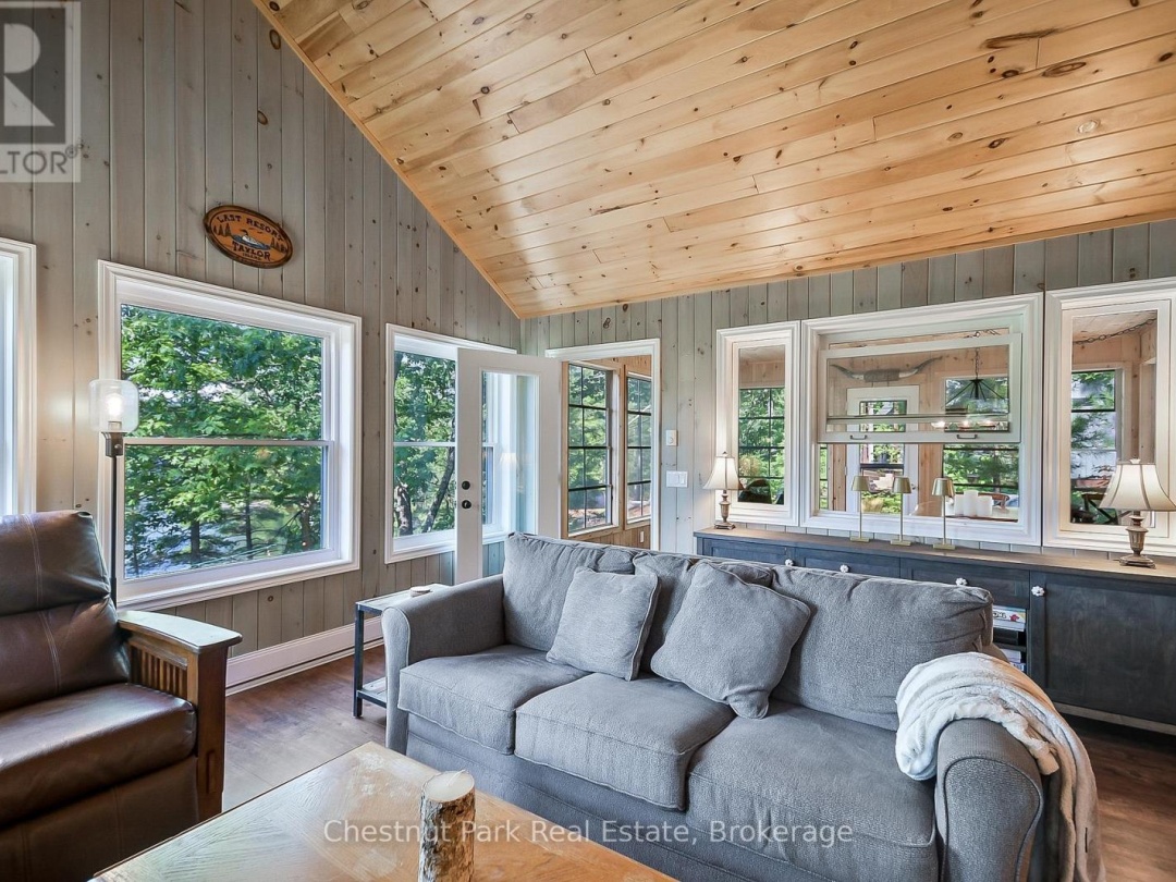86 TAYLOR ISLAND, 