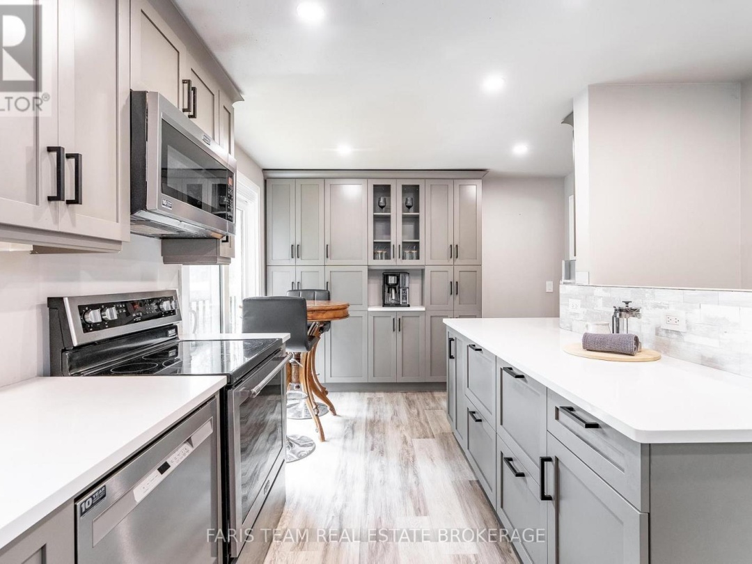 8304 COUNTY ROAD 169, 