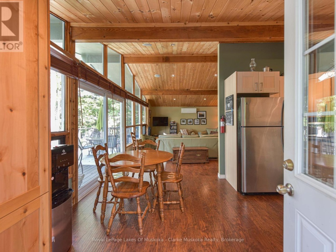 3946 East Shore Road, Gloucester Pool