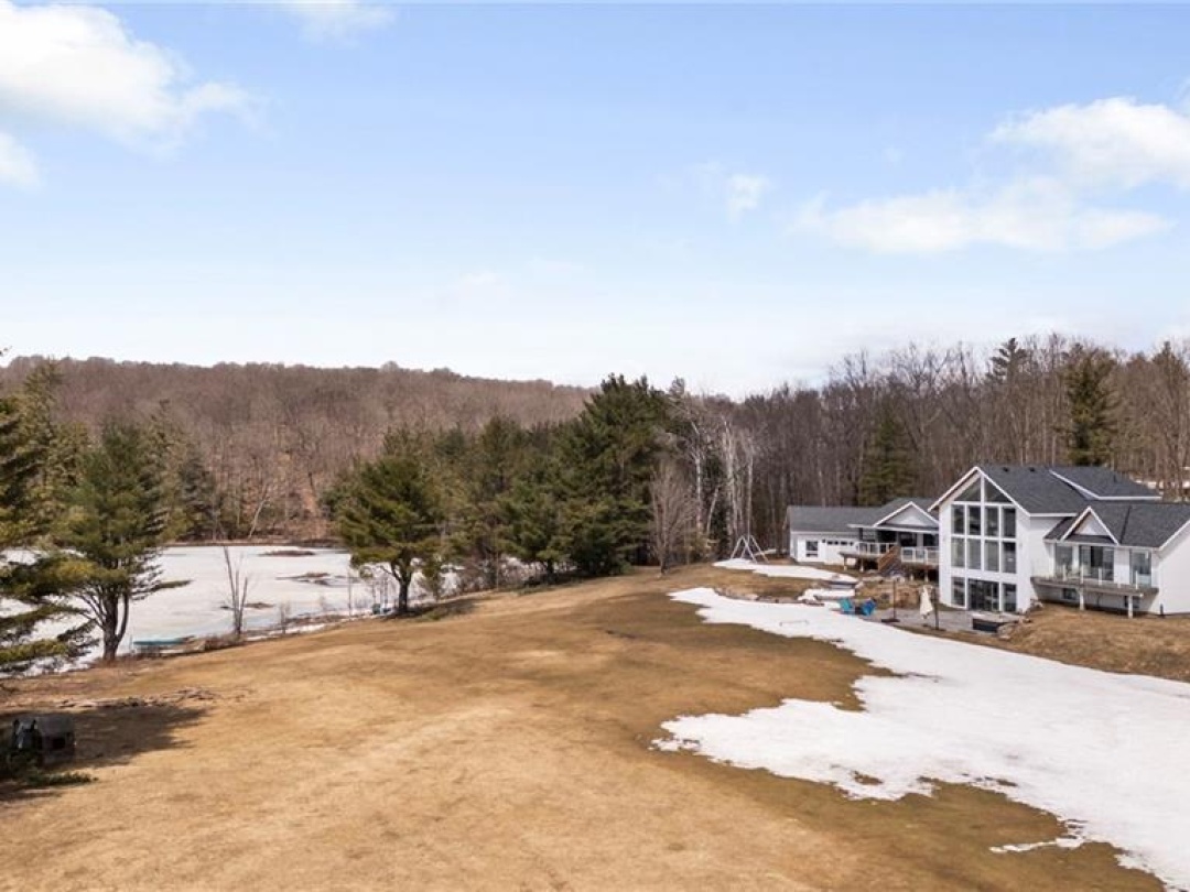 1331 South Monck Drive, Blanchard Lake