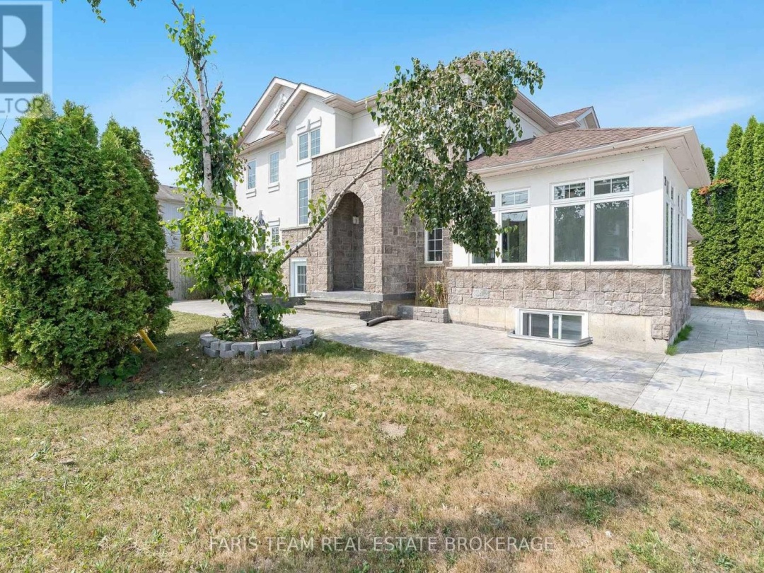 2 VANESSA DRIVE, 
