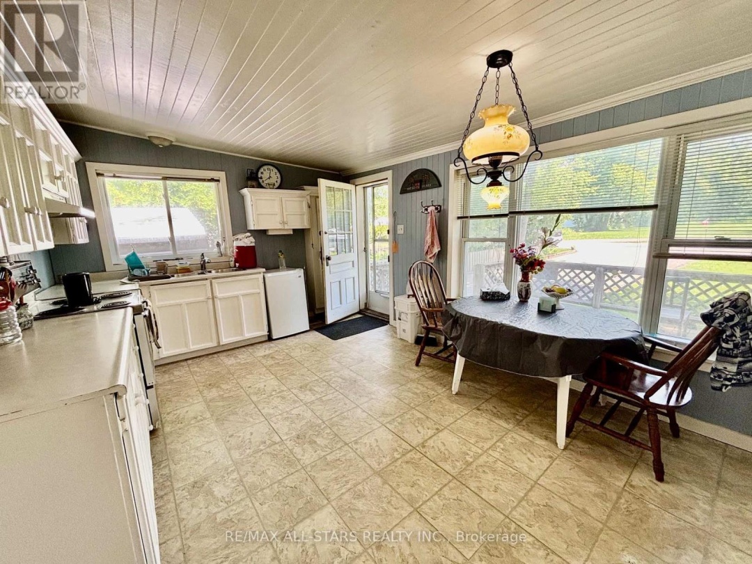 2644 LAKESHORE DRIVE, 