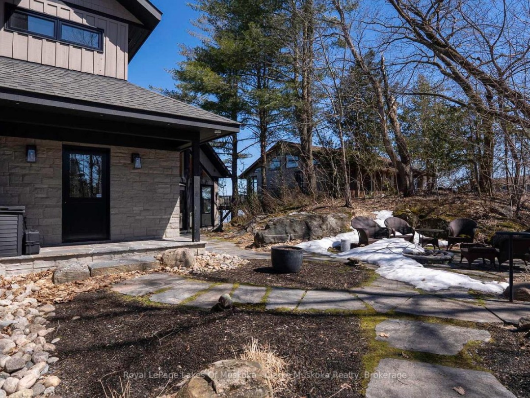 305 Wapaska Crescent, Lake Muskoka