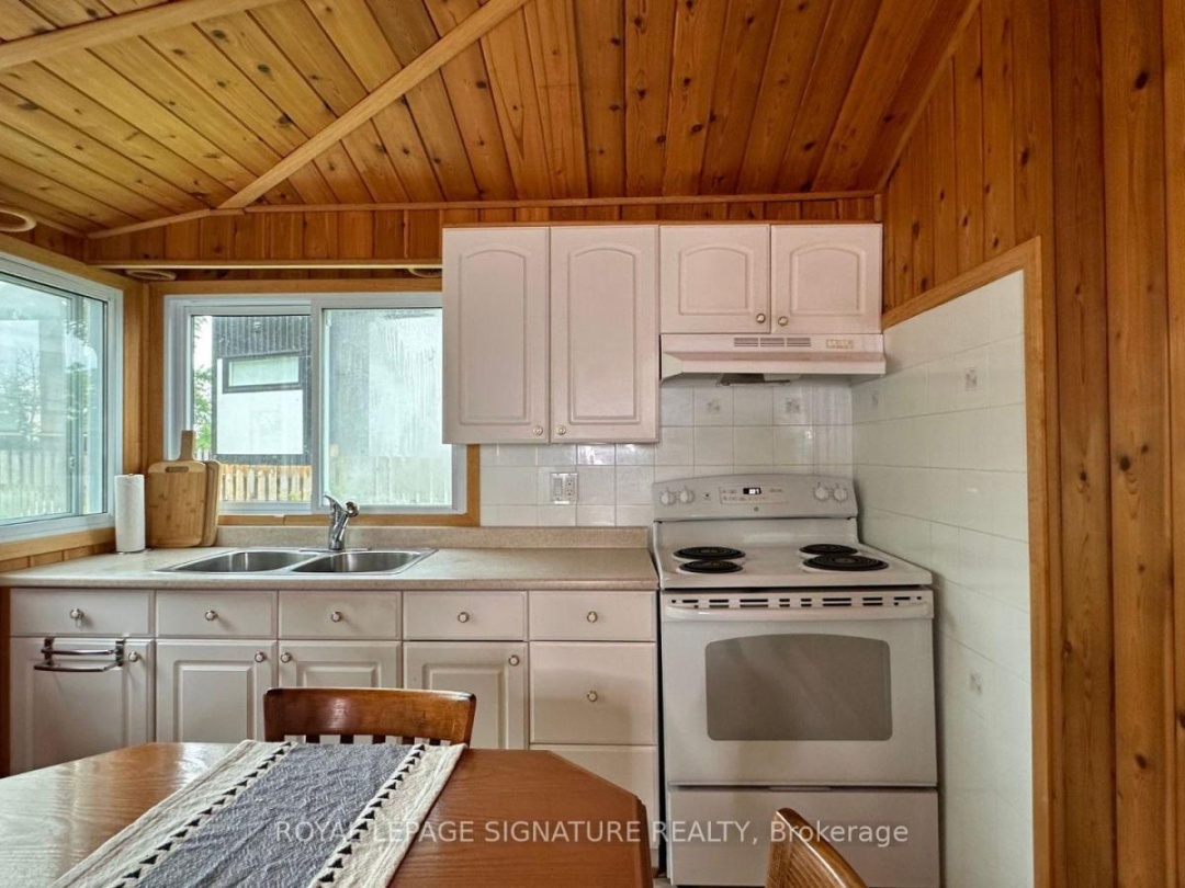 7 RIDGE AVENUE, Lake Simcoe