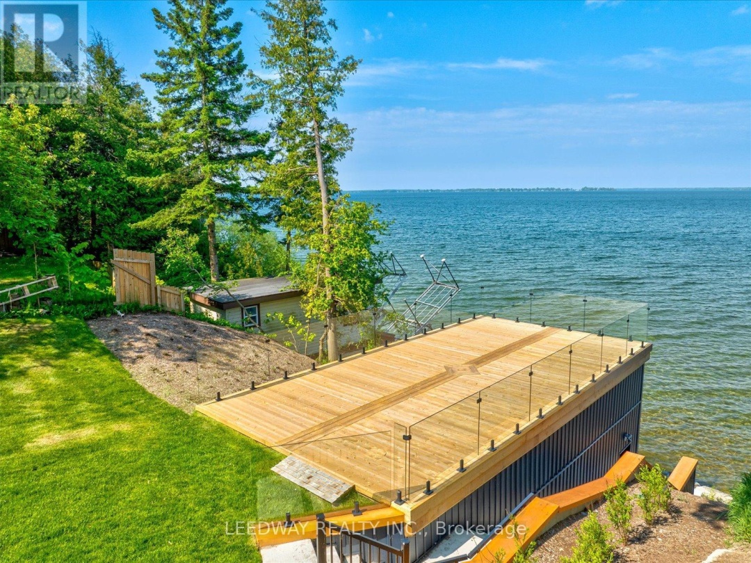 24410 Thorah Park Boulevard, Lake Simcoe