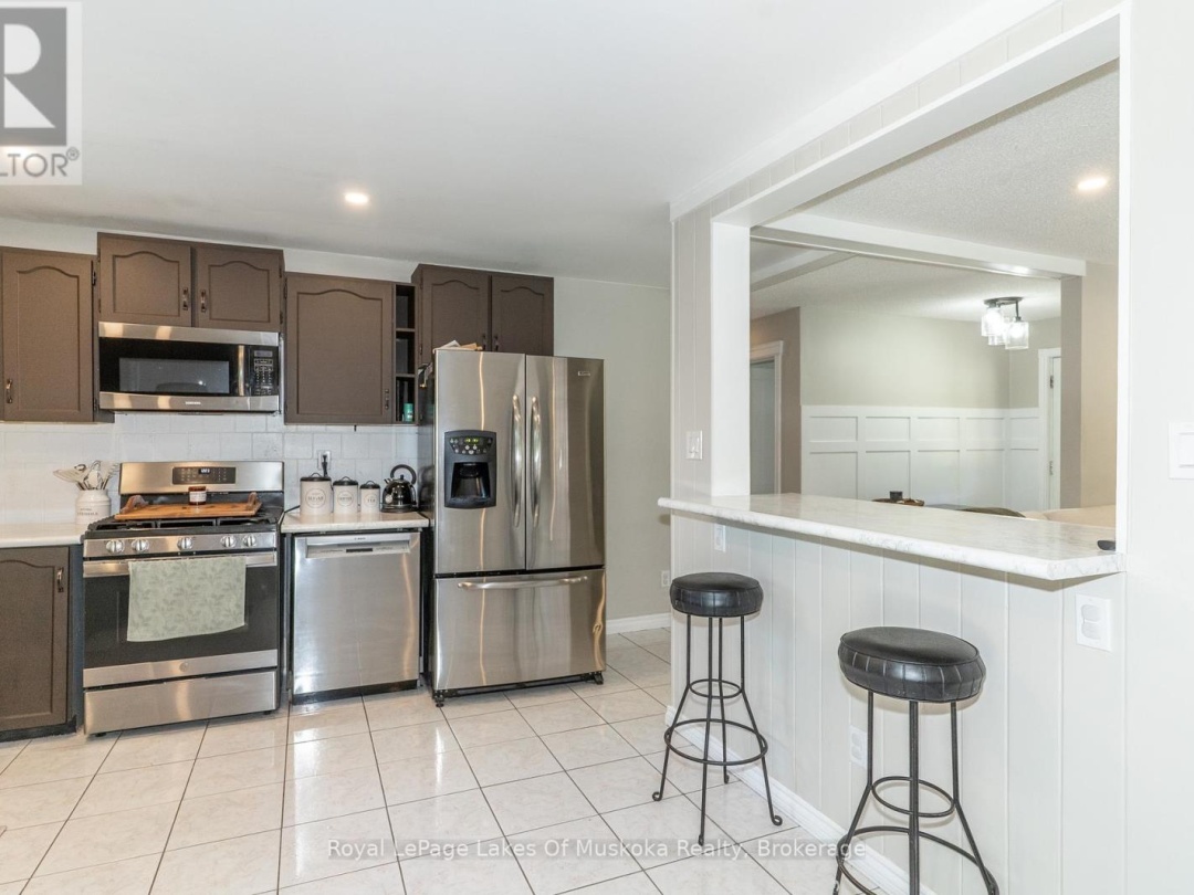 220 ALEXANDER STREET, 