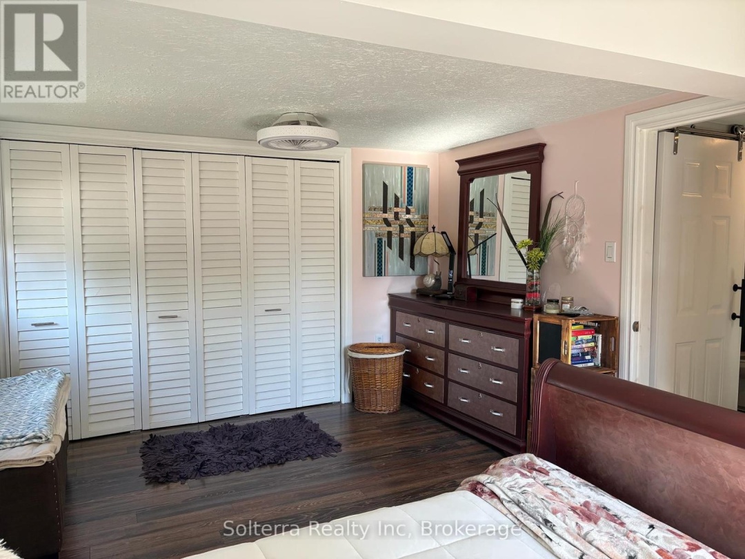 UNIT 402 - 1713 HIGHWAY 11, SOUTH S, 