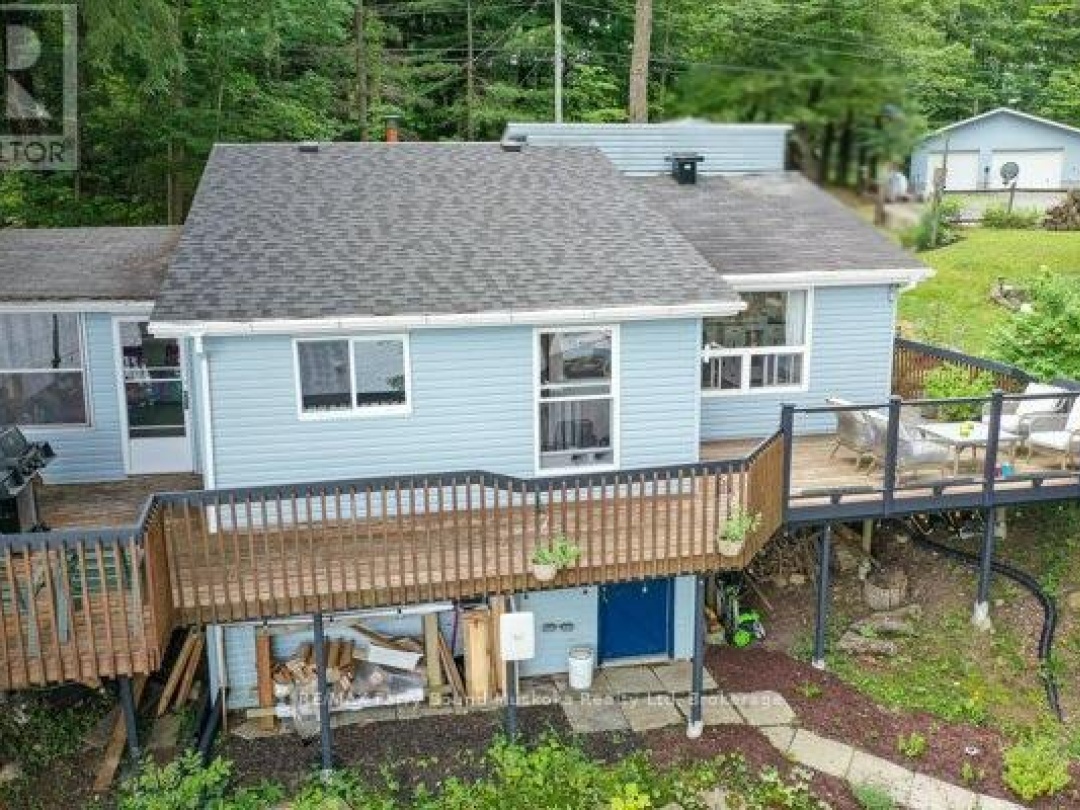 13 Shady Lane, Otter Lake