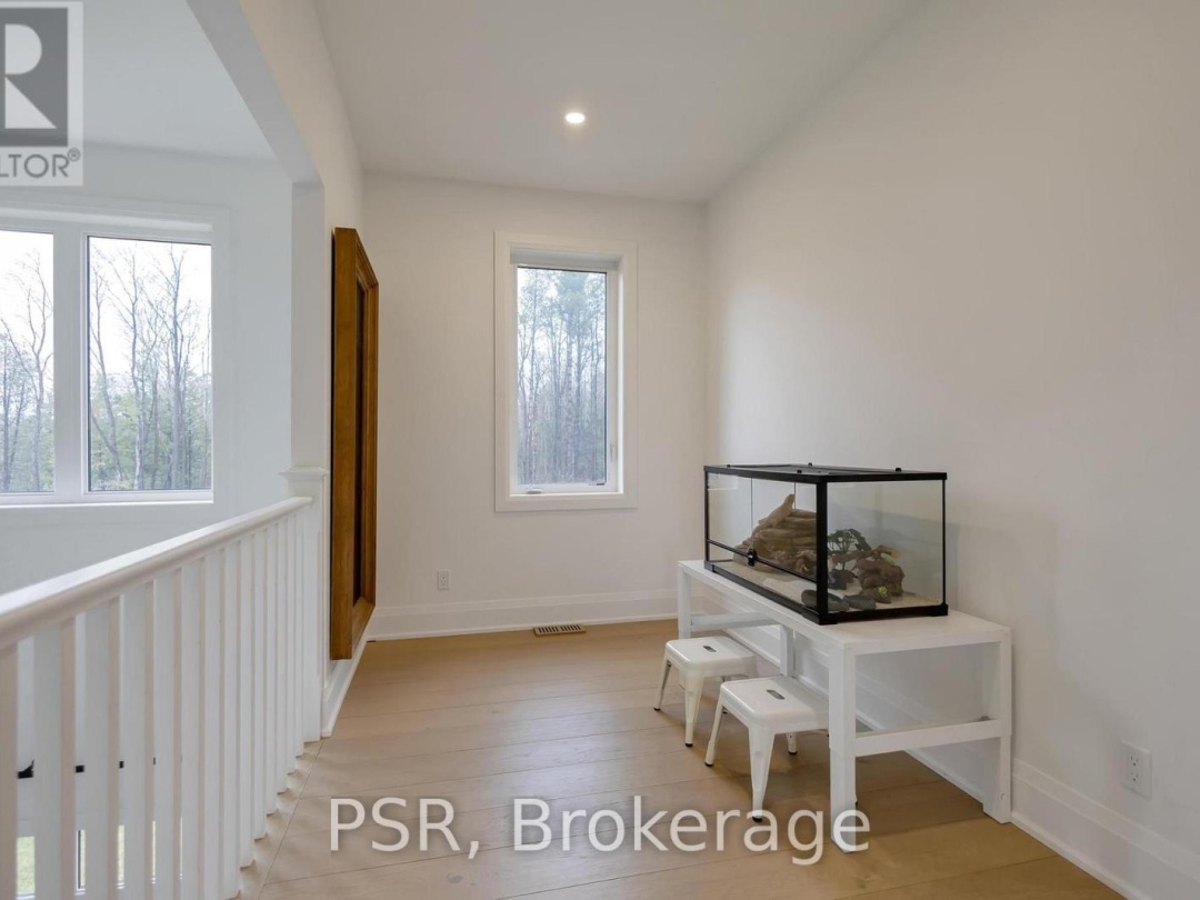 72 GEORGIAN GRANDE DRIVE, 