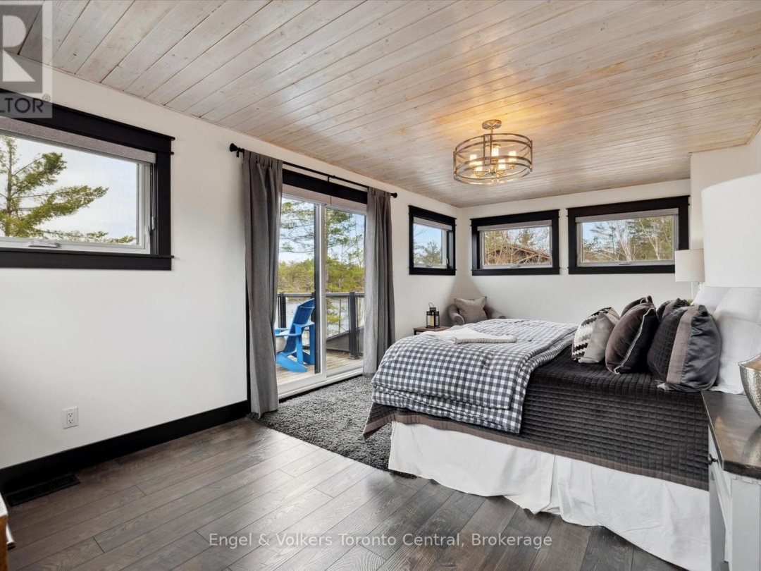 57 Pinetree Road, Loon Lake