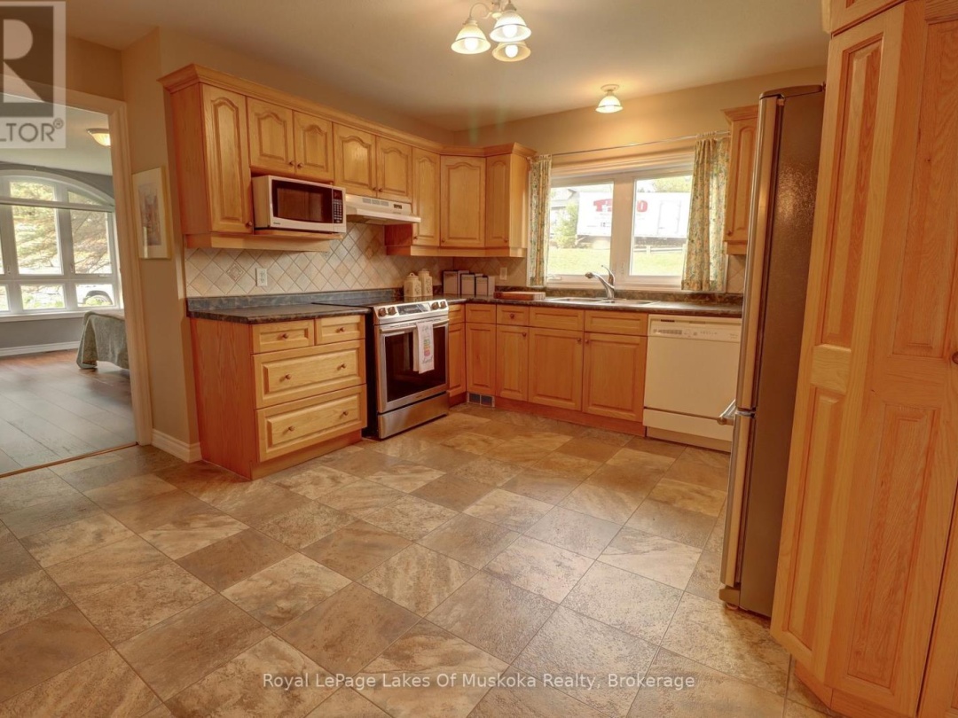 106 - 31 DAIRY LANE, Muskoka River