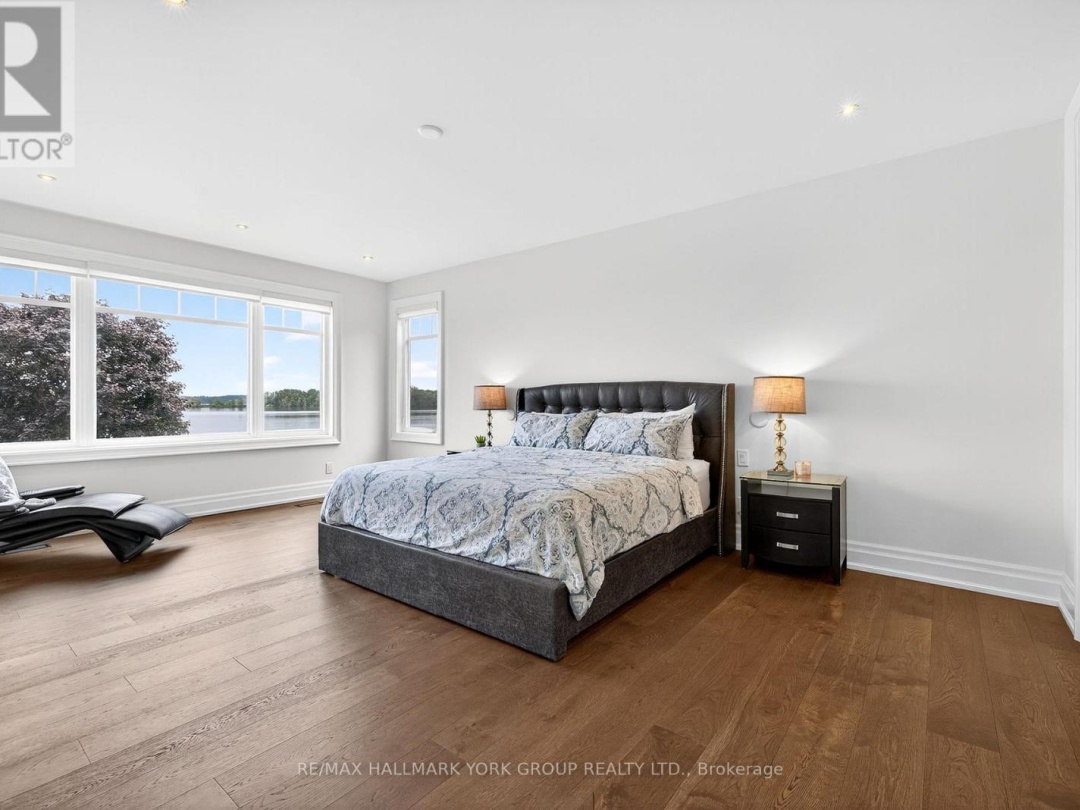 10 GRILLS ROAD, 