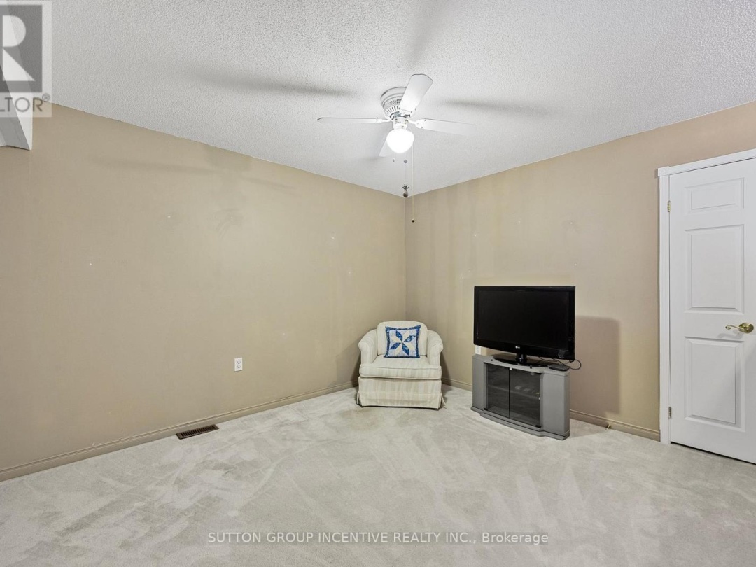 403 - 40 MUSEUM DRIVE, 