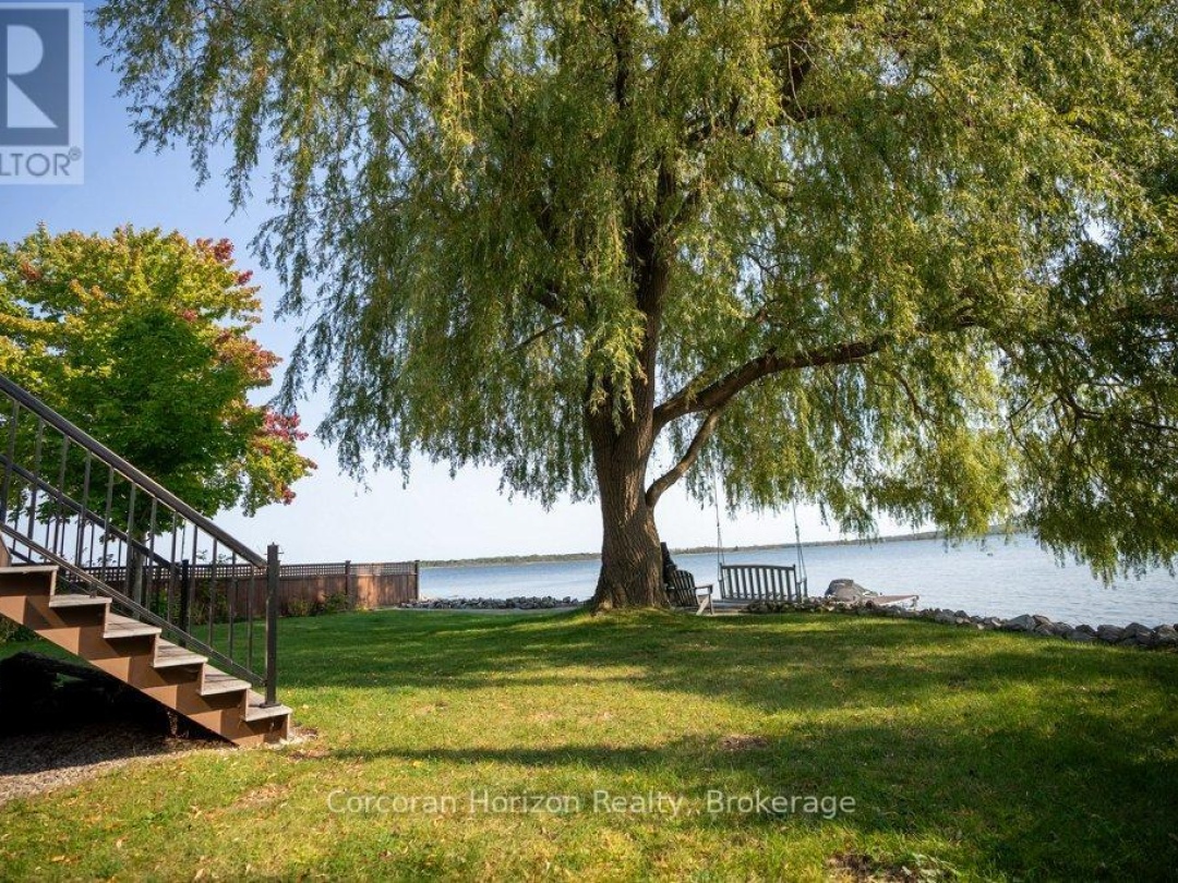 280 Robins Point Road, Georgian Bay