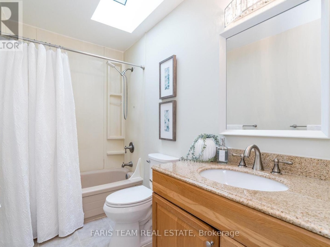 238 Robins Point Road, Georgian Bay
