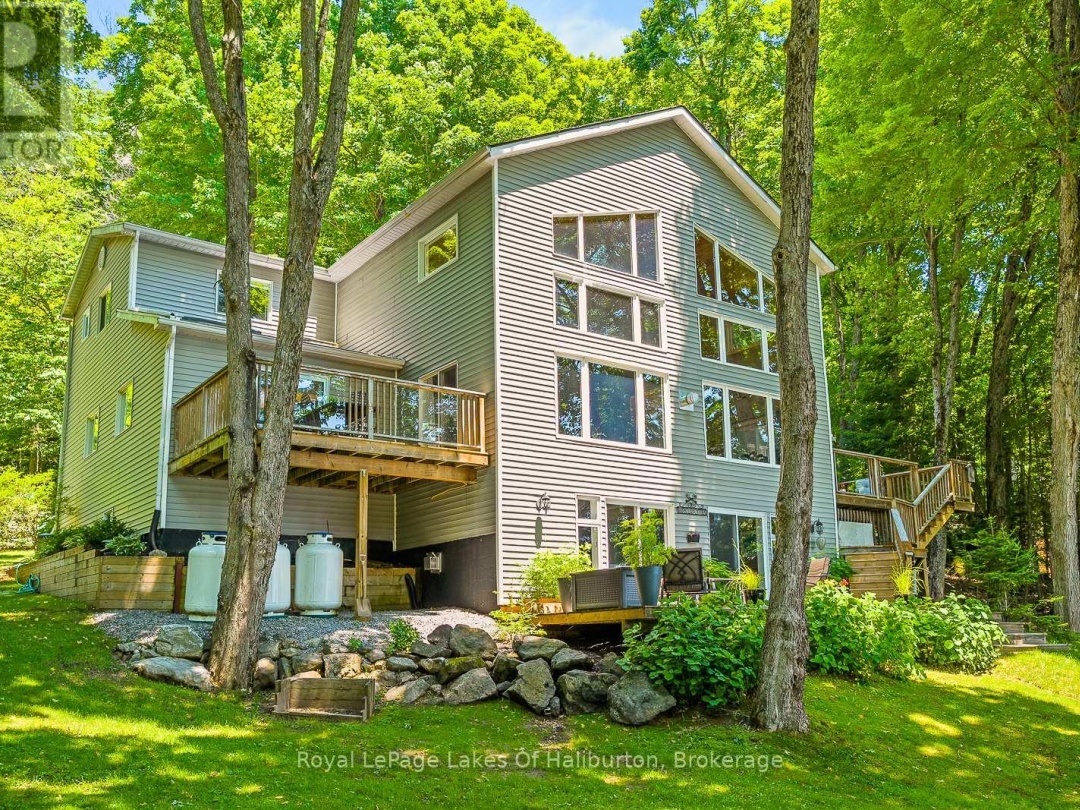 1047 Balmoral Lane, Trooper Lake