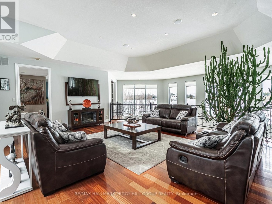 1372 DIVISION ROAD E, 
