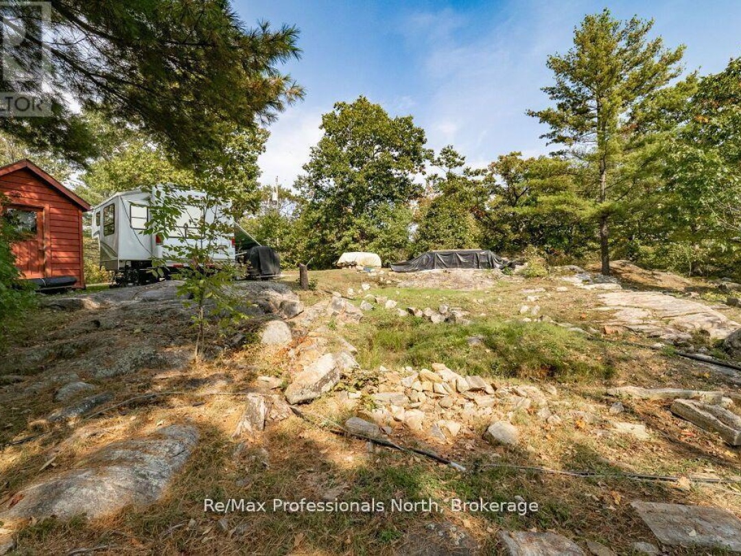 1006 BOOTH LANE, Pine Lake