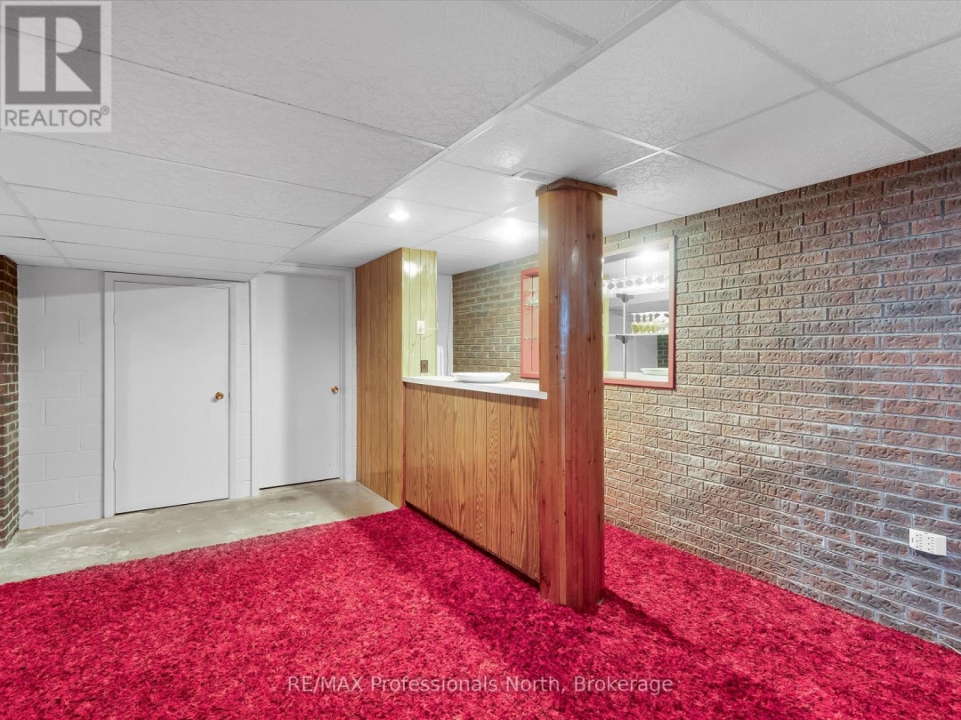 1716 GRAVENHURST PARKWAY, 