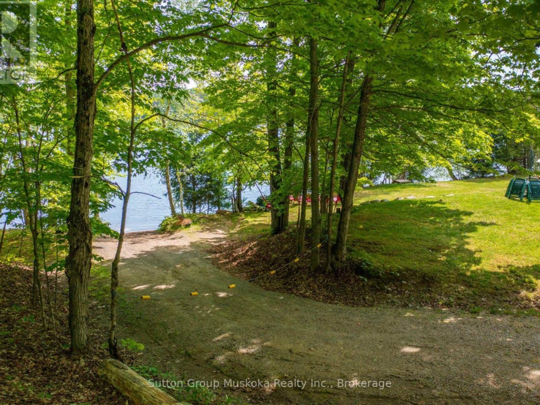562&568 East Waseosa Lake Rd Road E, Waseosa Lake