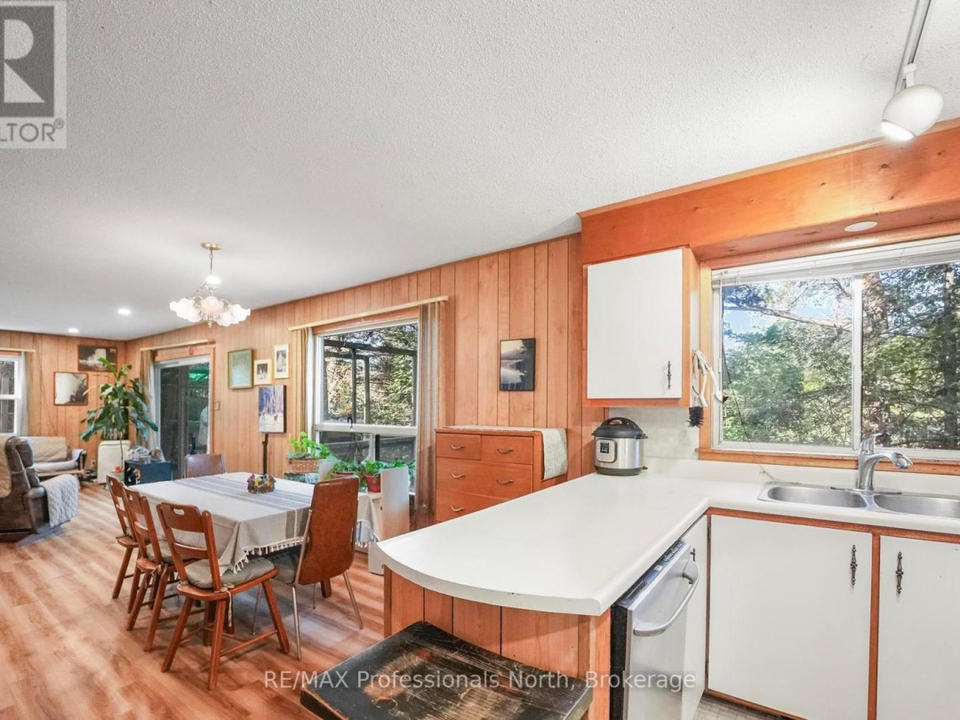 1021 MILLWOODS ROAD, 
