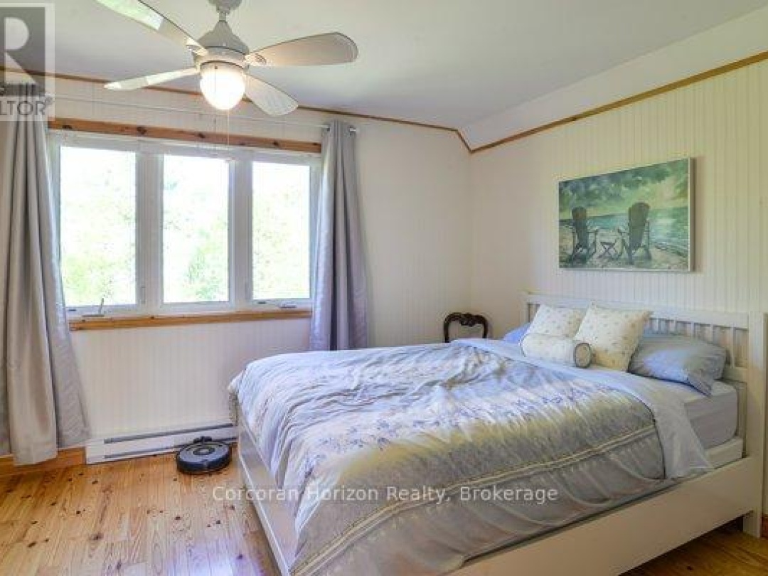1320 ISLAND 360 ISLAND, 
