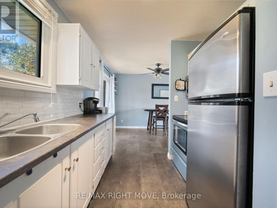 3 WESTMOUNT DRIVE N, 