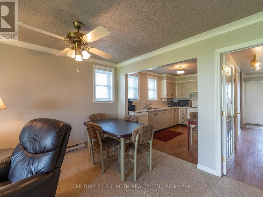 26 - 1 PARADISE BOULEVARD, 