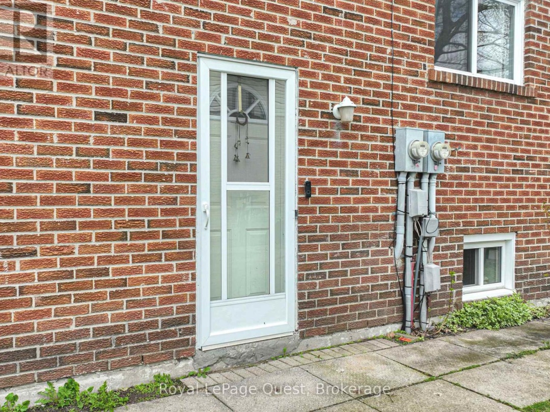 21 King's Court, Orillia