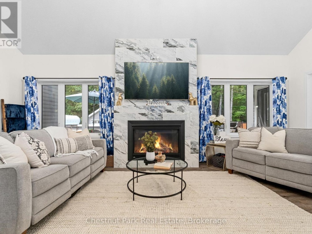 17 WINDSONG CRESCENT, 