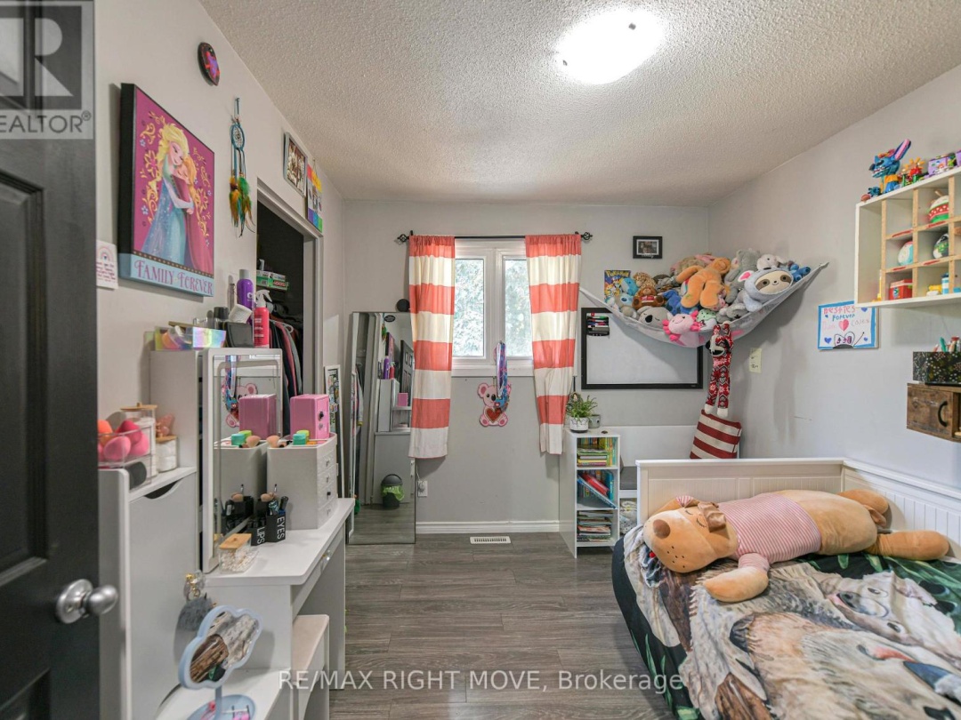 425 RAYMOND AVENUE, 