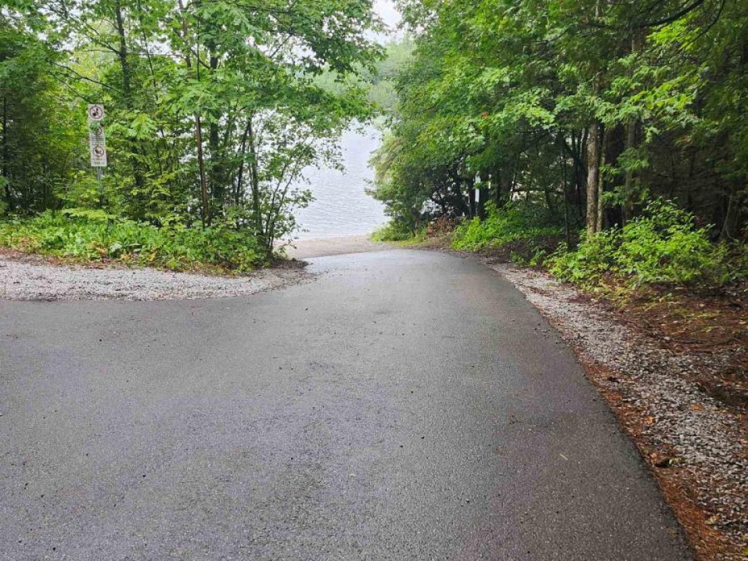 1172 CRYSTAL LAKE ROAD, 