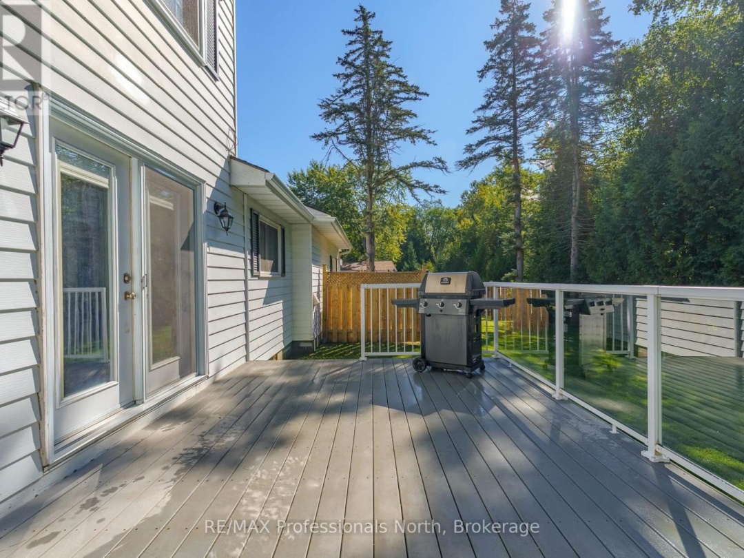 16 BROBST FOREST CRESCENT, 