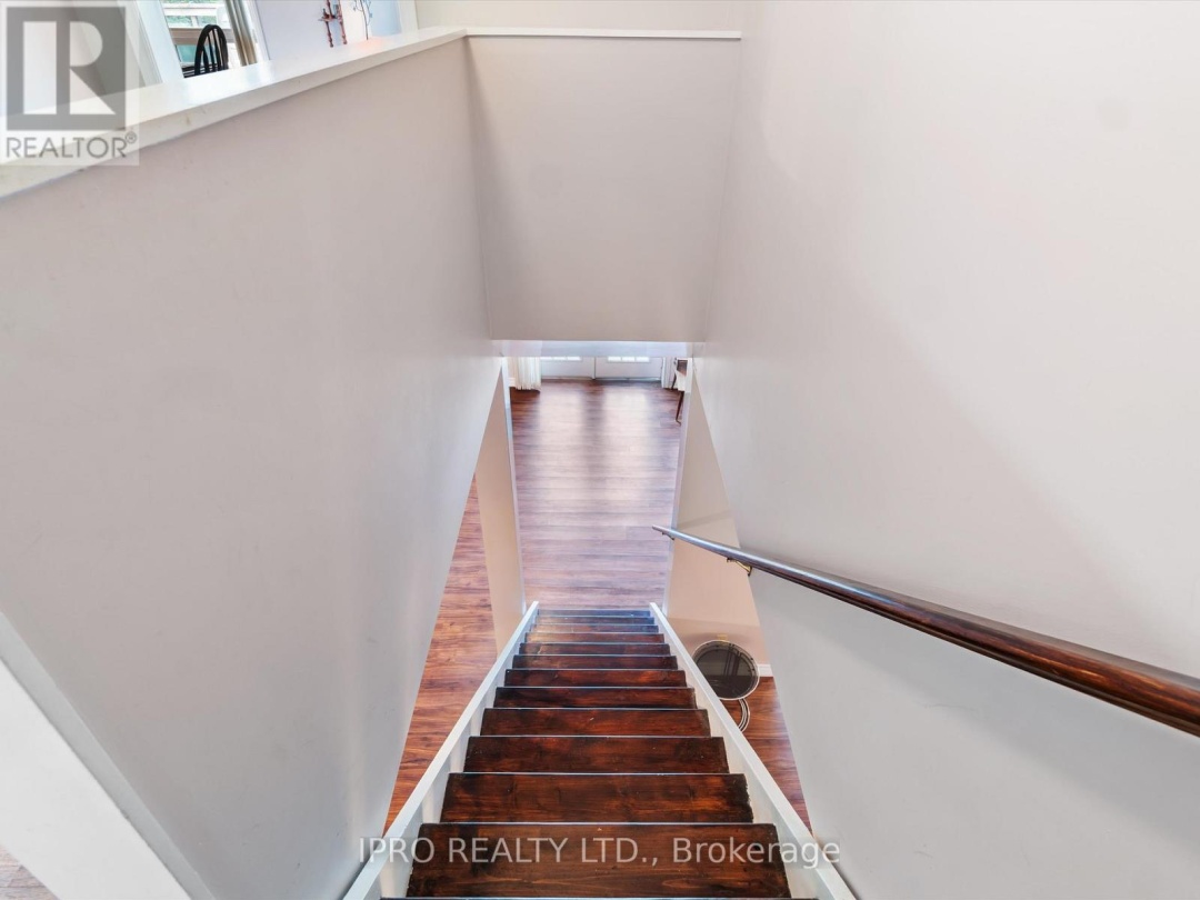 6 Lower Lane, Otter Lake
