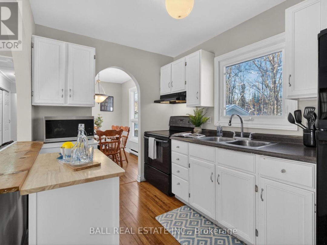 25 BAYVIEW ESTATE ROAD, 