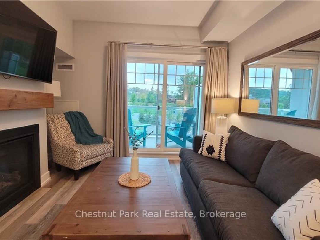330 - 25 PEN LAKE POINT ROAD, Peninsula Lake